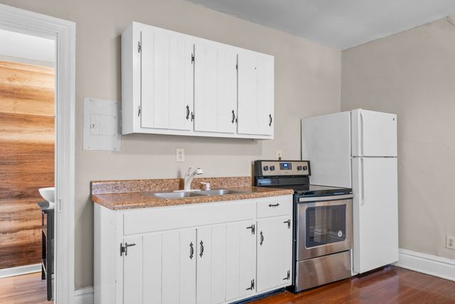 117 Marion St Apt 3, Clarksville, TN 37040