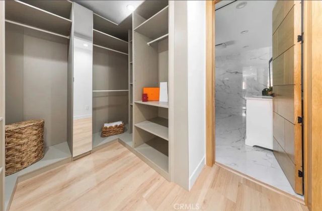 8369 Vine Valley, Los Angeles, CA 91352