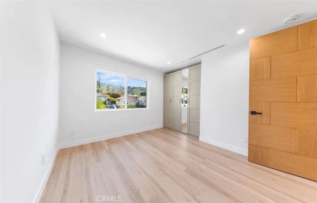 8369 Vine Valley, Los Angeles, CA 91352