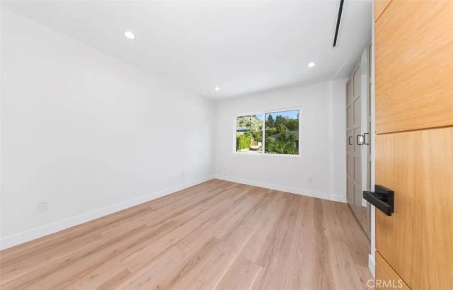8369 Vine Valley, Los Angeles, CA 91352