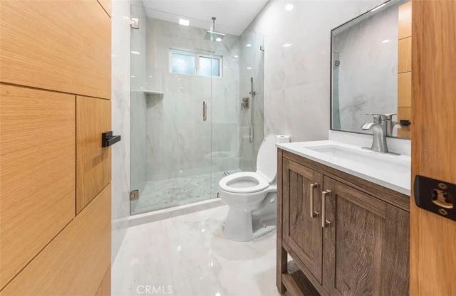 8369 Vine Valley, Los Angeles, CA 91352
