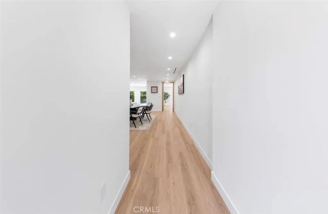 8369 Vine Valley, Los Angeles, CA 91352