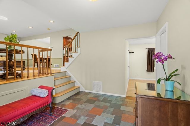 9 Lexington Rd, Bernards Twp., NJ 07920