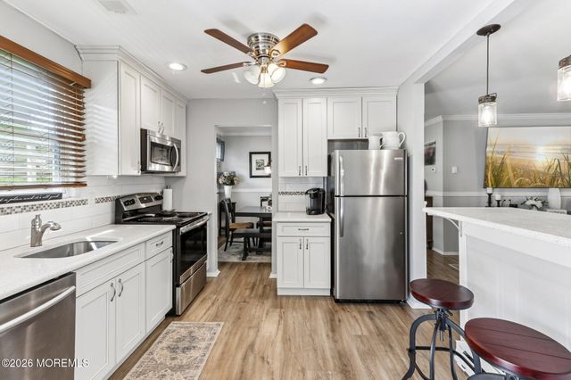 23 Chelsea Drive 70, Whiting, NJ 08759
