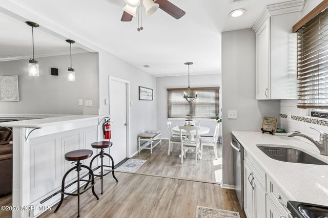 23 Chelsea Drive 70, Whiting, NJ 08759