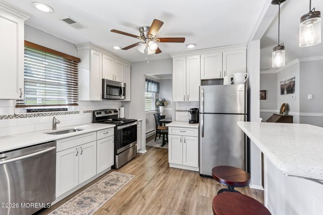23 Chelsea Drive 70, Whiting, NJ 08759