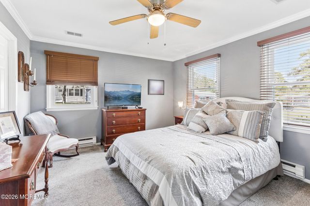 23 Chelsea Drive 70, Whiting, NJ 08759