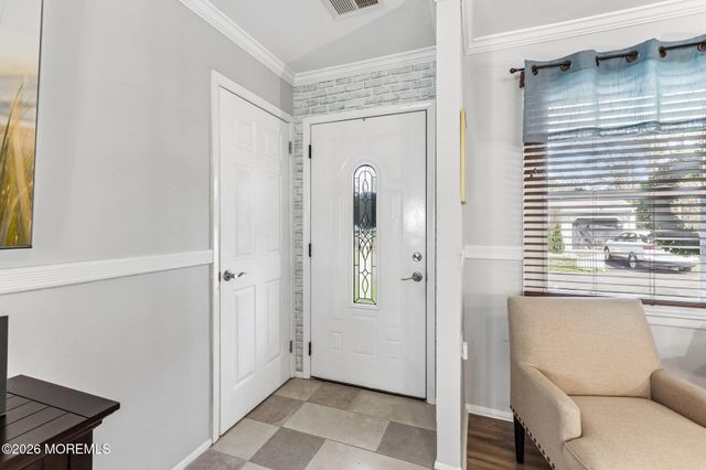 23 Chelsea Drive 70, Whiting, NJ 08759