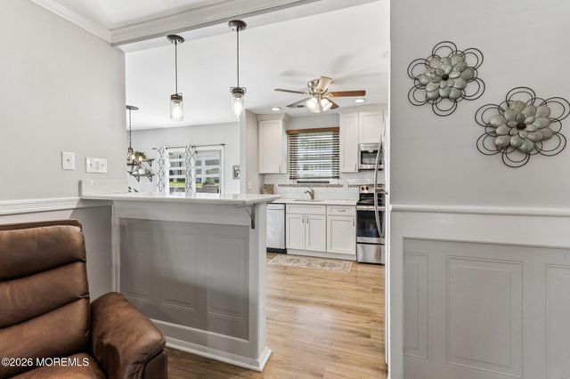 23 Chelsea Drive 70, Whiting, NJ 08759