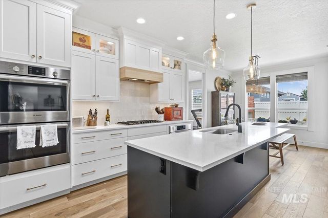 1562 Glencoe St, Middleton, ID 83644