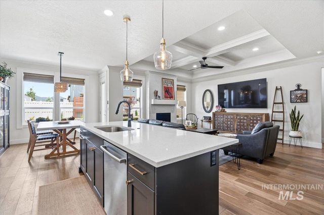 1562 Glencoe St, Middleton, ID 83644