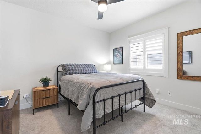 1562 Glencoe St, Middleton, ID 83644