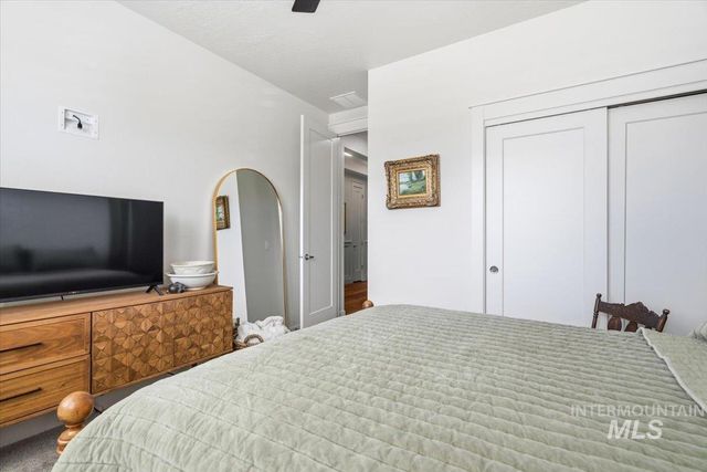 1562 Glencoe St, Middleton, ID 83644