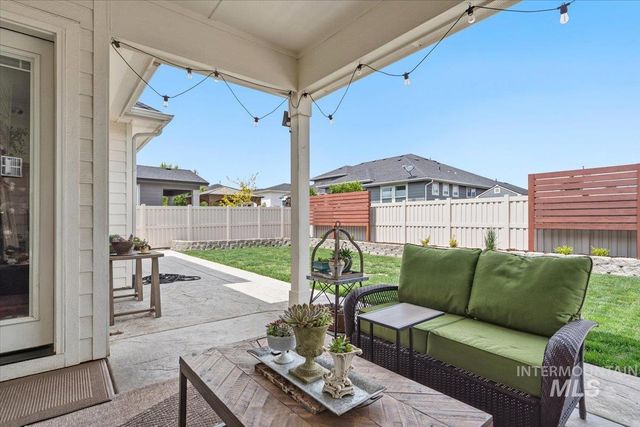 1562 Glencoe St, Middleton, ID 83644