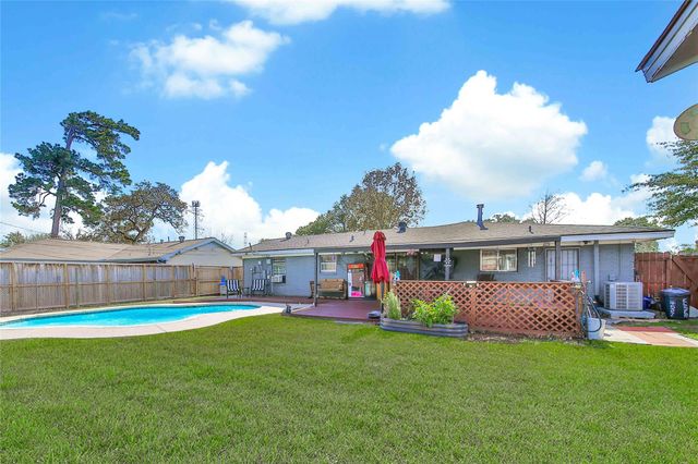 4210 Gardendale Drive, Houston, TX 77092