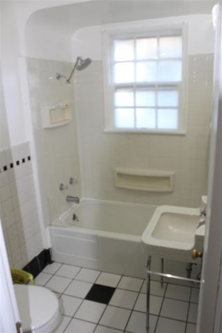 676 W Michigan Avenue, Saline, MI 48176