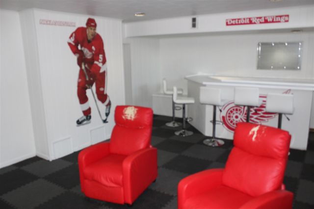 676 W Michigan Avenue, Saline, MI 48176