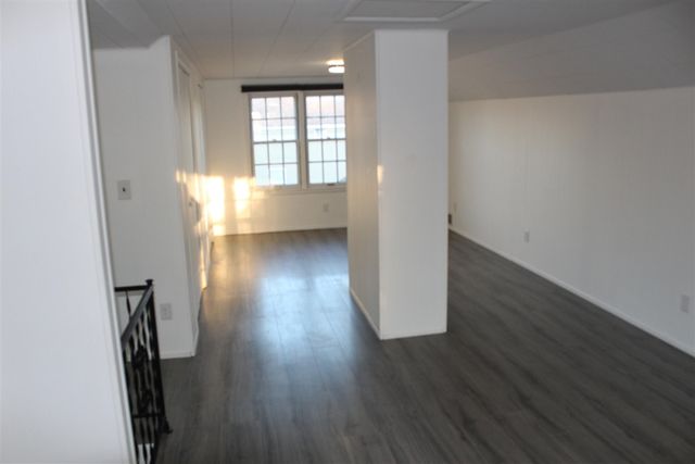 676 W Michigan Avenue, Saline, MI 48176