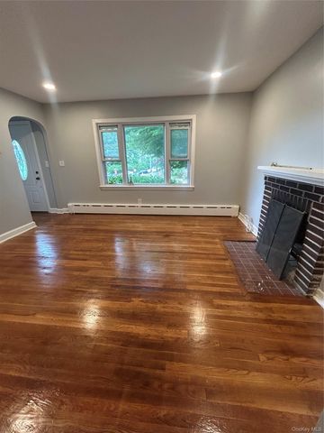 207 Morsemere Avenue, Yonkers, NY 10703