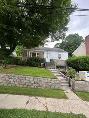207 Morsemere Avenue, Yonkers, NY 10703