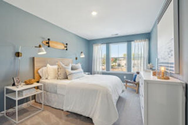 7929 Triggerfish Way, North Charleston, SC 29420