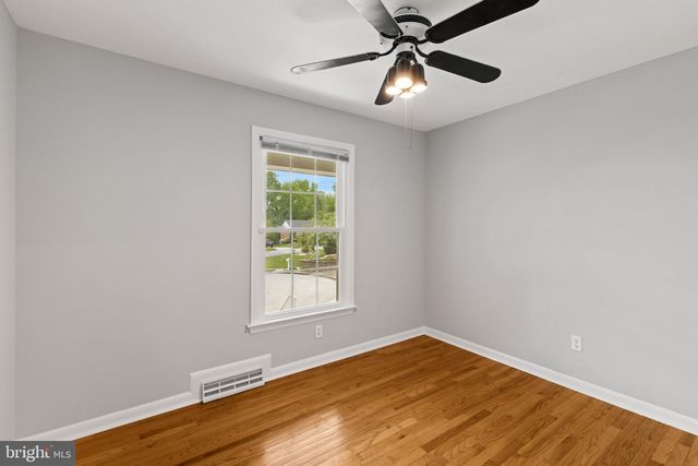 8006 WOODHAVEN CT, Baltimore, MD 21237
