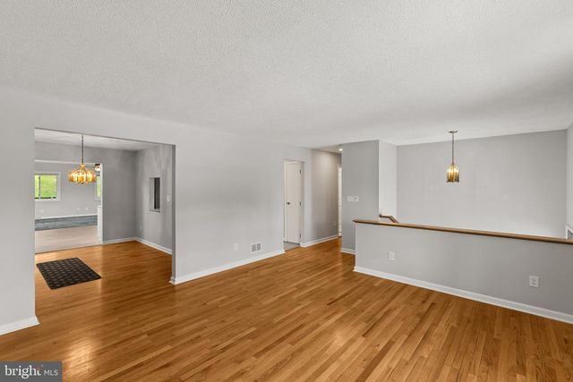 8006 WOODHAVEN CT, Baltimore, MD 21237