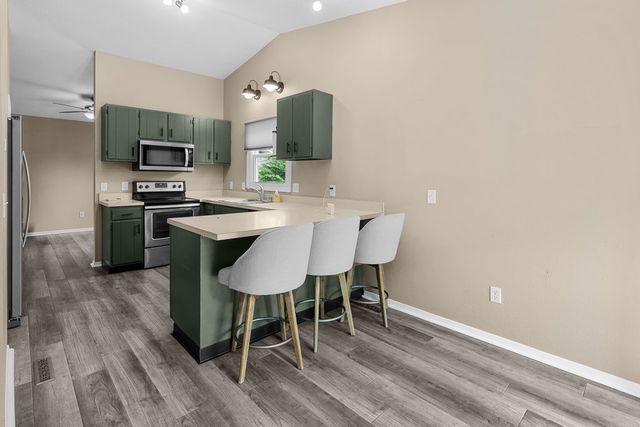 1503 W 46TH Place, Davenport, IA 52806