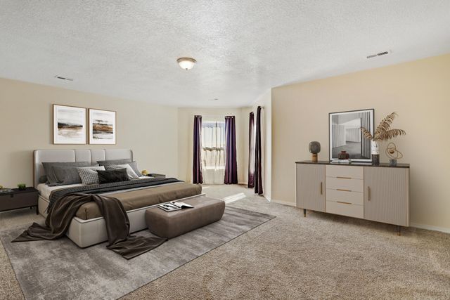 5724 Sandoval Drive NE, Rio Rancho, NM 87144