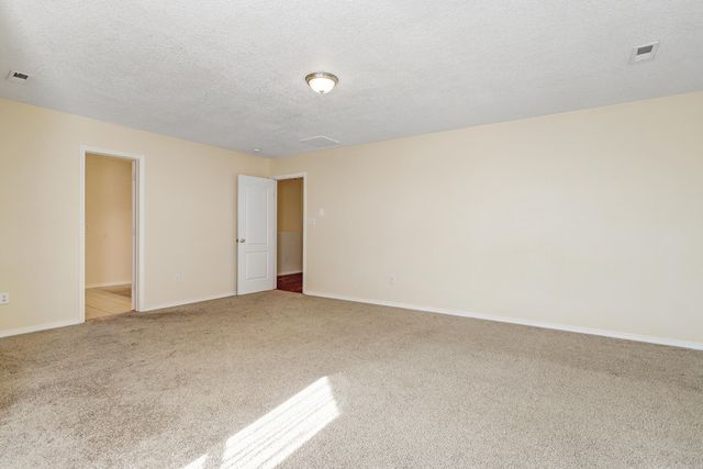 5724 Sandoval Drive NE, Rio Rancho, NM 87144