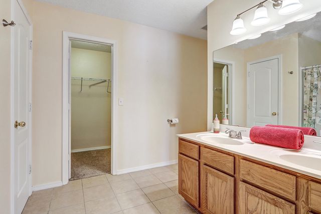 5724 Sandoval Drive NE, Rio Rancho, NM 87144