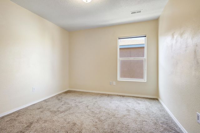 5724 Sandoval Drive NE, Rio Rancho, NM 87144