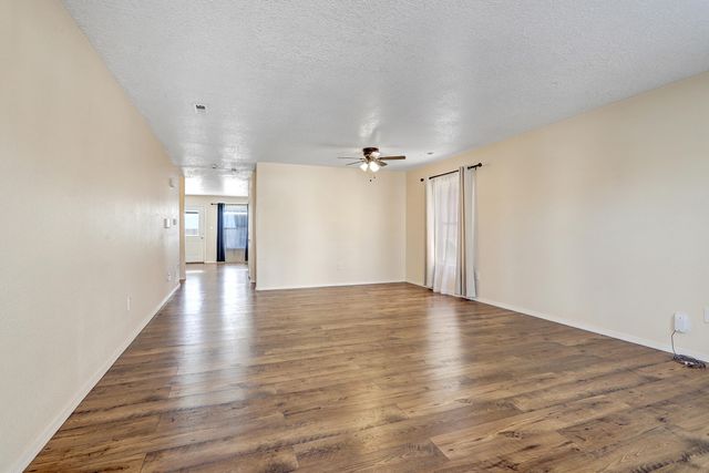 5724 Sandoval Drive NE, Rio Rancho, NM 87144