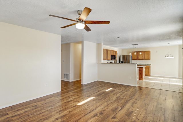 5724 Sandoval Drive NE, Rio Rancho, NM 87144