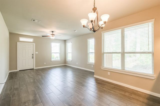 121 Wickersham A, Conroe, TX 77304