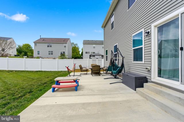 32 SALUTE CIR, Martinsburg, WV 25405