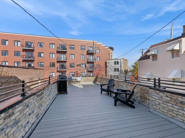 2818 W Fletcher Street CH, Chicago, IL 60618