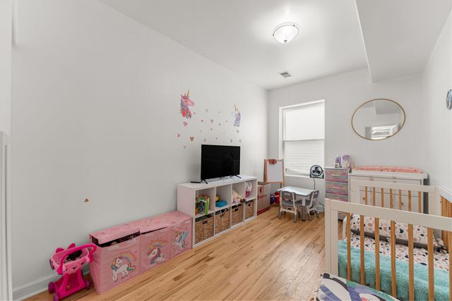 6722 S Ridgeland Avenue 3S, Chicago, IL 60649