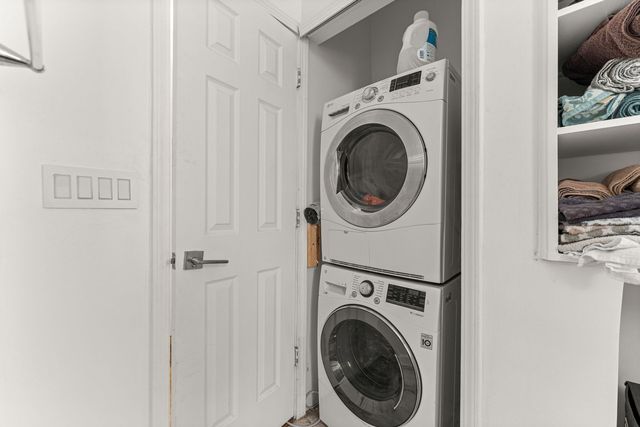 6722 S Ridgeland Avenue 3S, Chicago, IL 60649