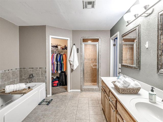 920 NW 171st Place, Edmond, OK 73012