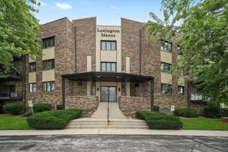 7100 W 95th Street 312, Oak Lawn, IL 60453