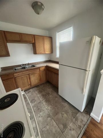 21341 Reimanville Avenue, Ferndale, MI 48220