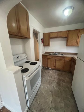 21341 Reimanville Avenue, Ferndale, MI 48220
