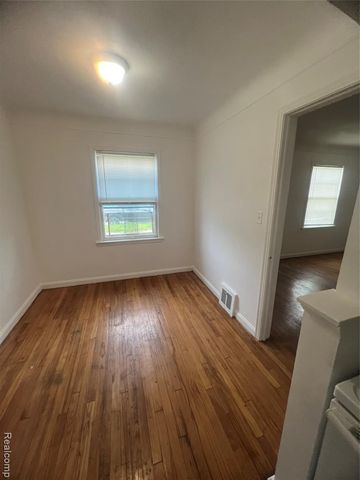 21341 Reimanville Avenue, Ferndale, MI 48220