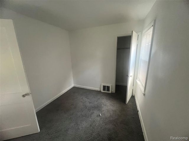 21341 Reimanville Avenue, Ferndale, MI 48220