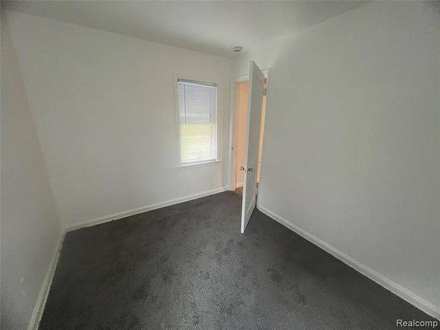 21341 Reimanville Avenue, Ferndale, MI 48220