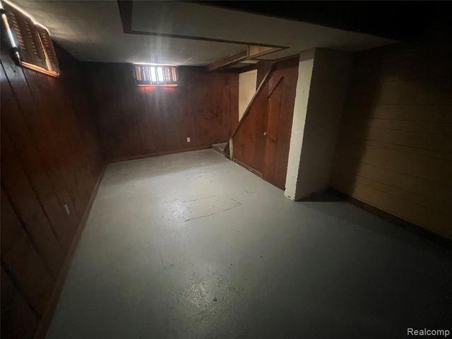 21341 Reimanville Avenue, Ferndale, MI 48220
