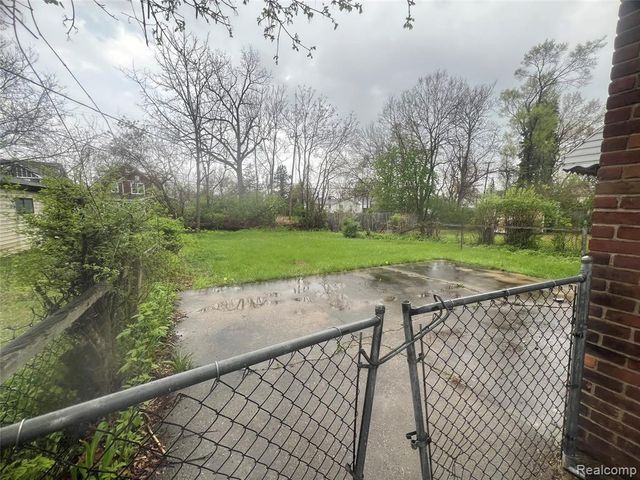 21341 Reimanville Avenue, Ferndale, MI 48220