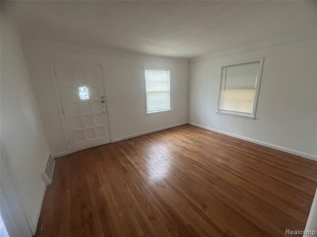 21341 Reimanville Avenue, Ferndale, MI 48220
