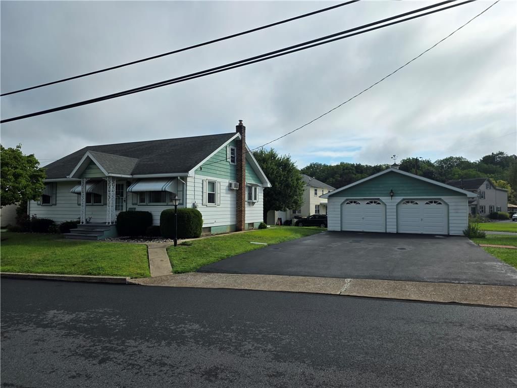 4361 Spruce Street, Whitehall Twp, PA 18052